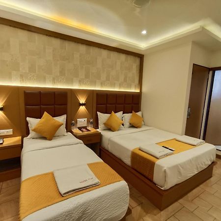 Hotel Riva International Goregaon- Near Nesco Bombay Exterior foto